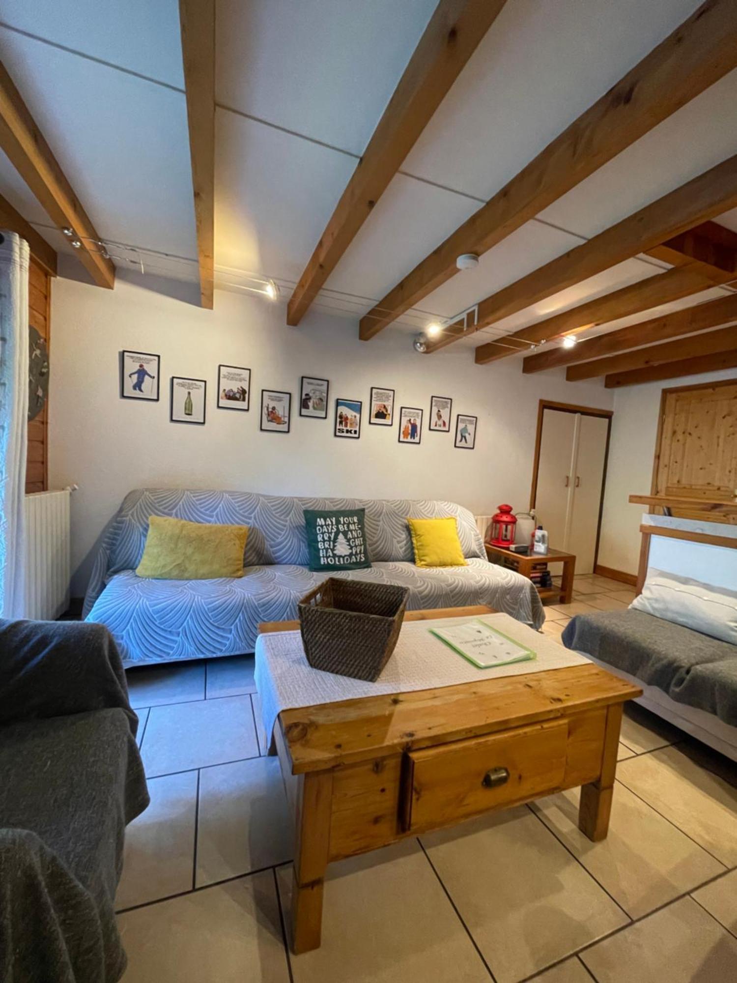 Le Chal Heureux Bel Appartement Dans Vieille Ferme De Montagne Renovee Les Orres Luaran gambar