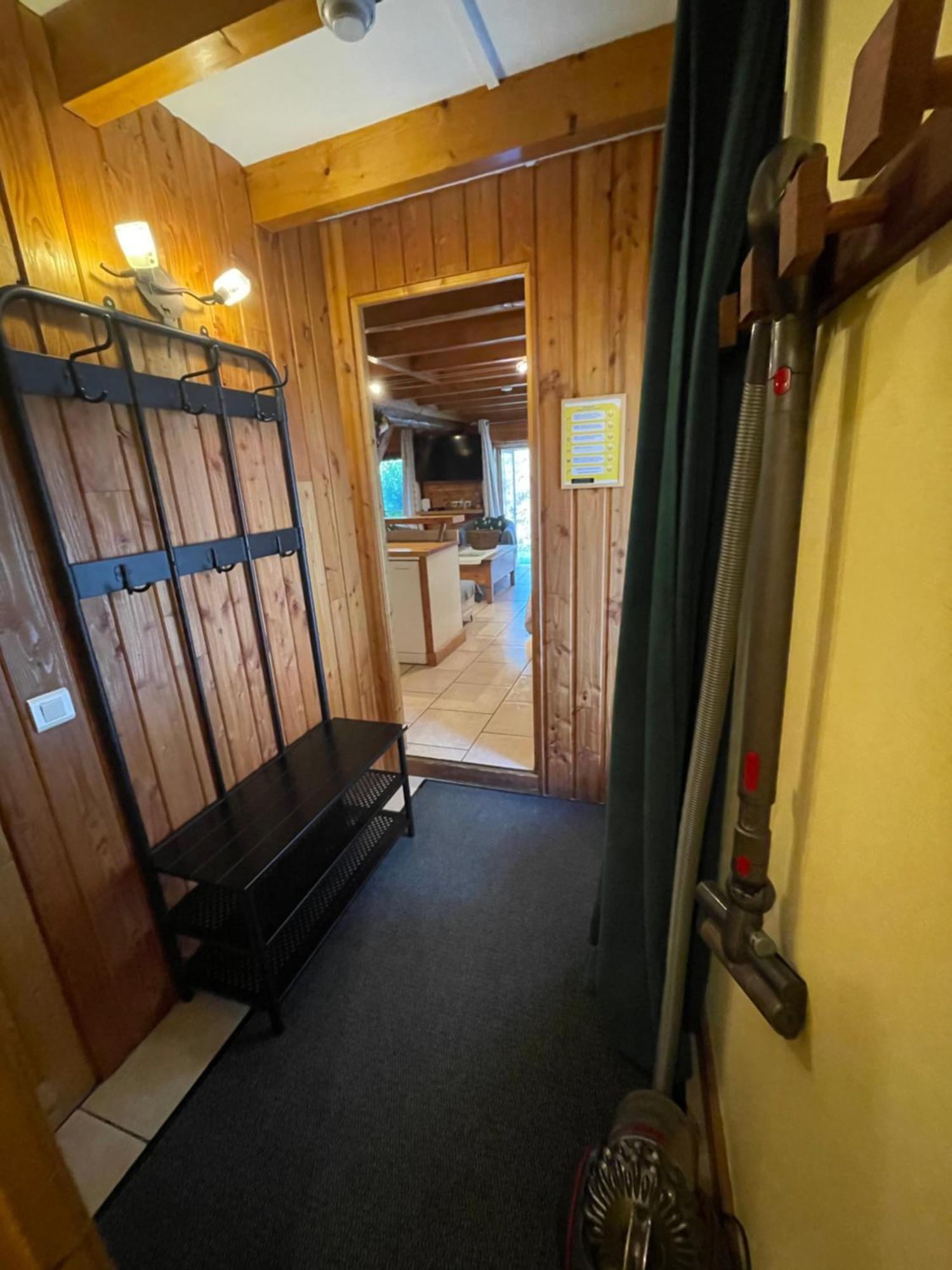 Le Chal Heureux Bel Appartement Dans Vieille Ferme De Montagne Renovee Les Orres Luaran gambar