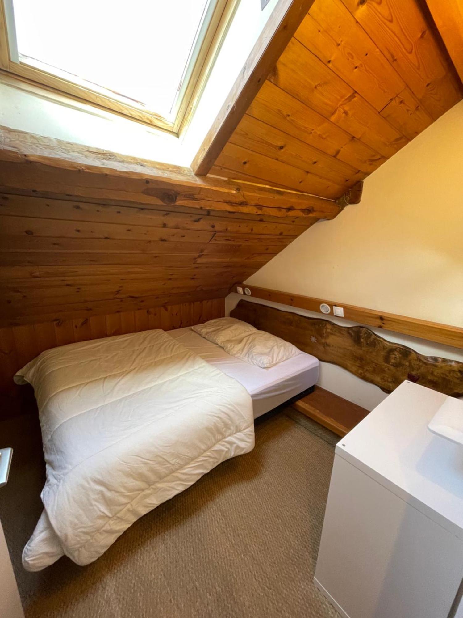 Le Chal Heureux Bel Appartement Dans Vieille Ferme De Montagne Renovee Les Orres Luaran gambar